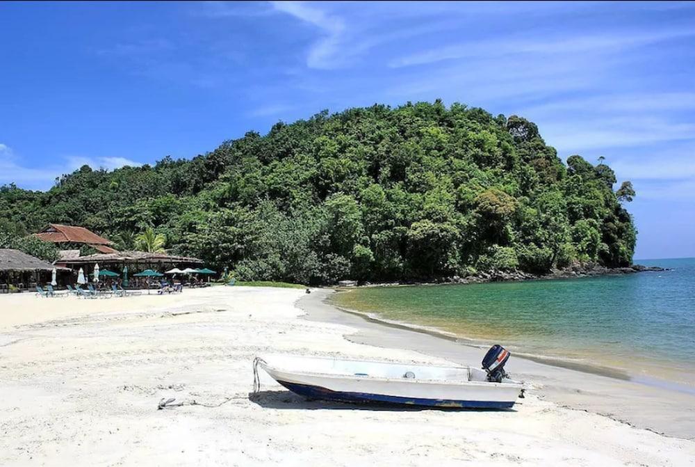 Favehotel Cenang Beach Langkawi Buitenkant foto